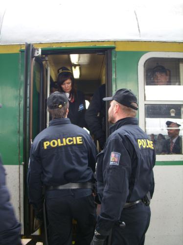 9. 3. průjezd fanoušků Baníku 3