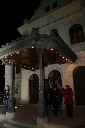 93 - Odchod hostů po koncertu