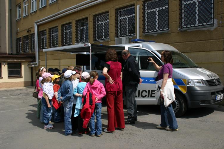 Ajax-s dopravní policií.jpg