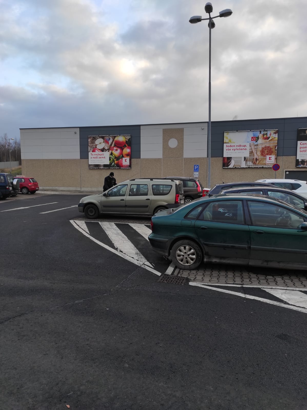 Auto není trezor