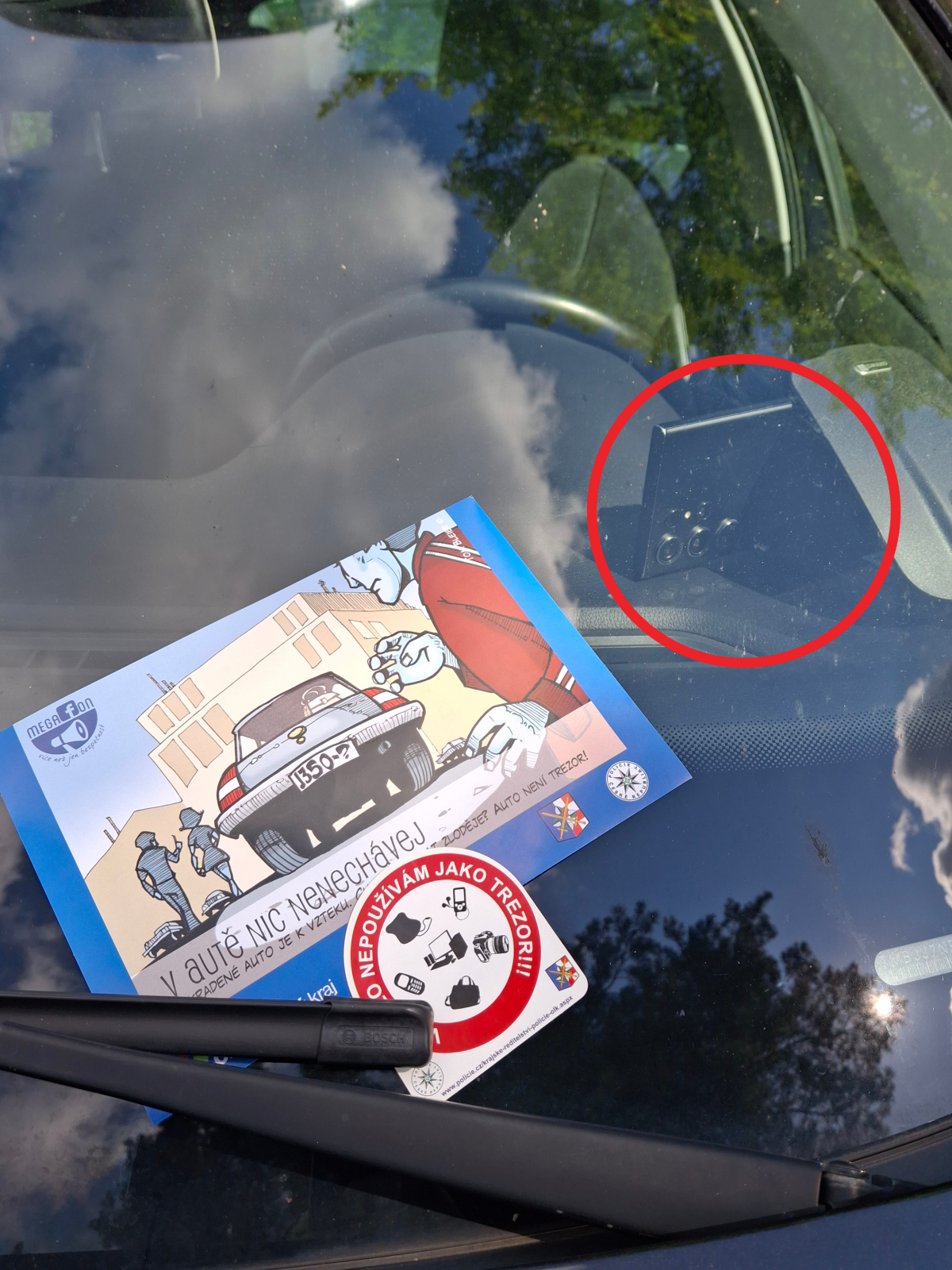 Auto není trezor