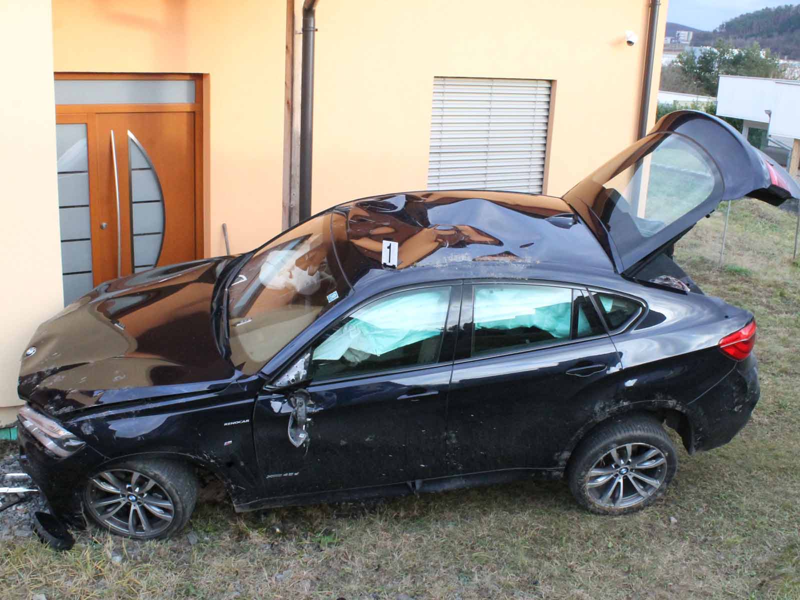 BMW_1.jpg