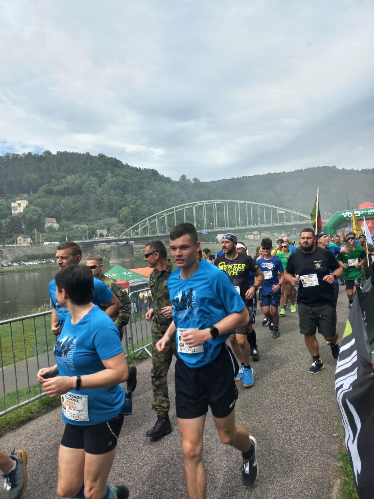 Běh na podporu vojenského fondu solidarity a nadace hasičů a policistů