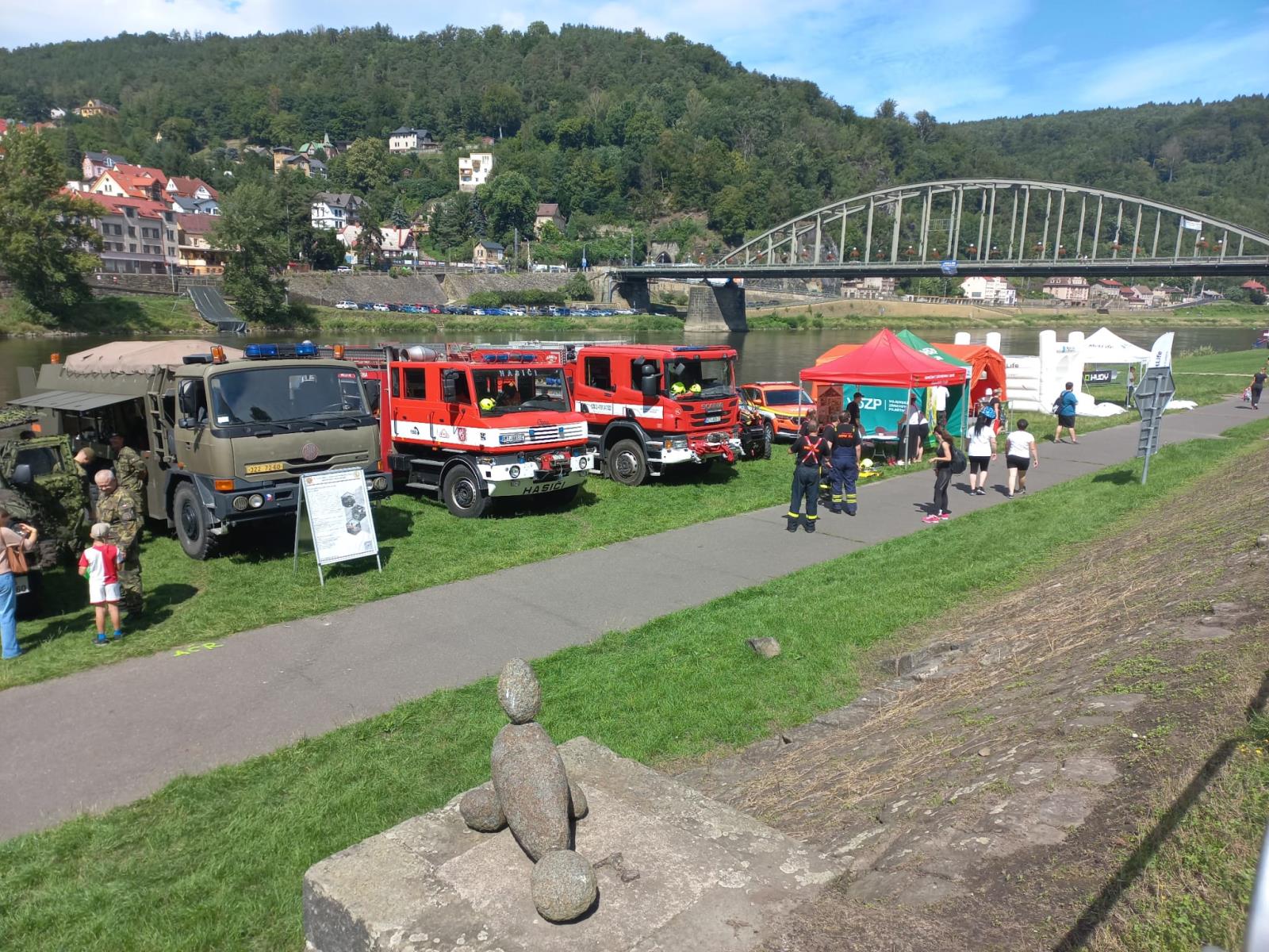 Běh na podporu vojenského fondu solidarity a nadace hasičů a policistů