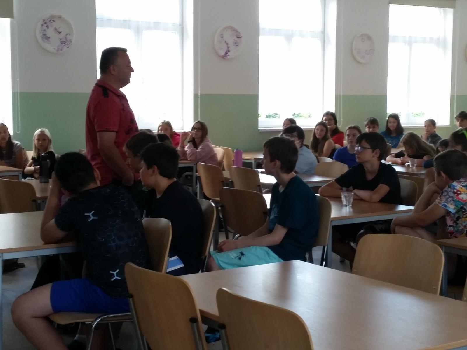Beseda s žáky Základní školy Doberská Kladno