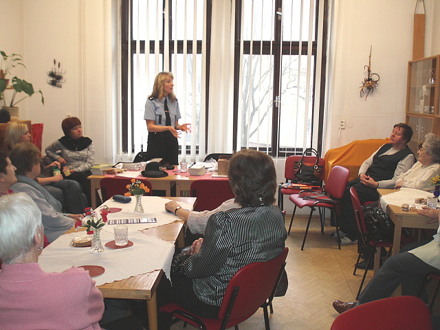 Beseda v klubu seniorů