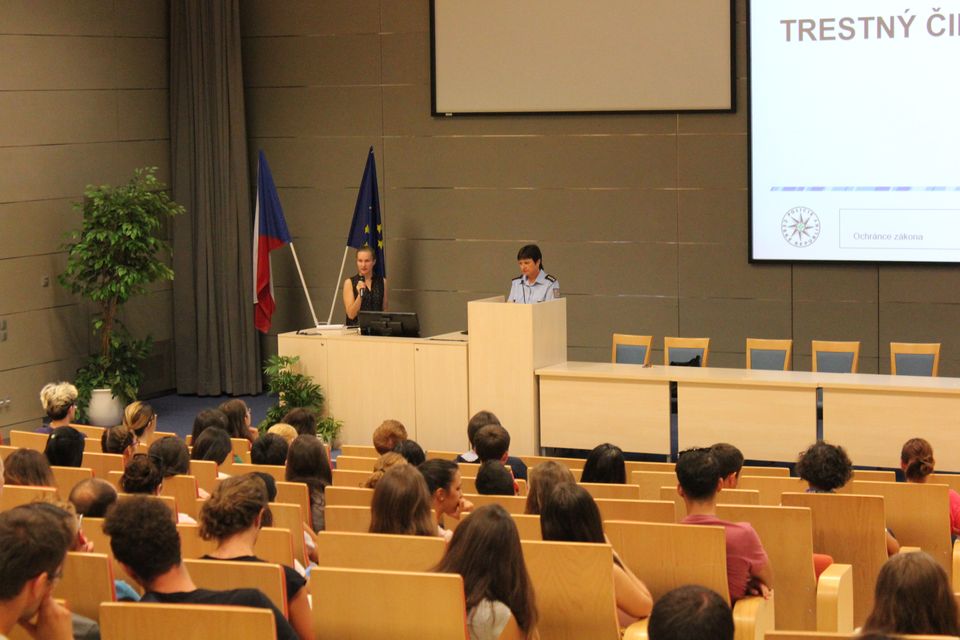 Beseda zahraniční studenti
