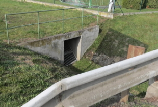 Betonová výpusť.JPG