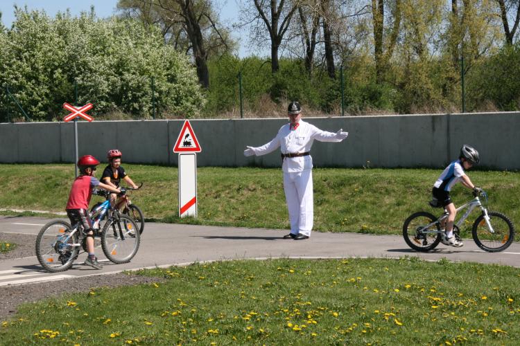 Bezpečné jaro Radotín 01