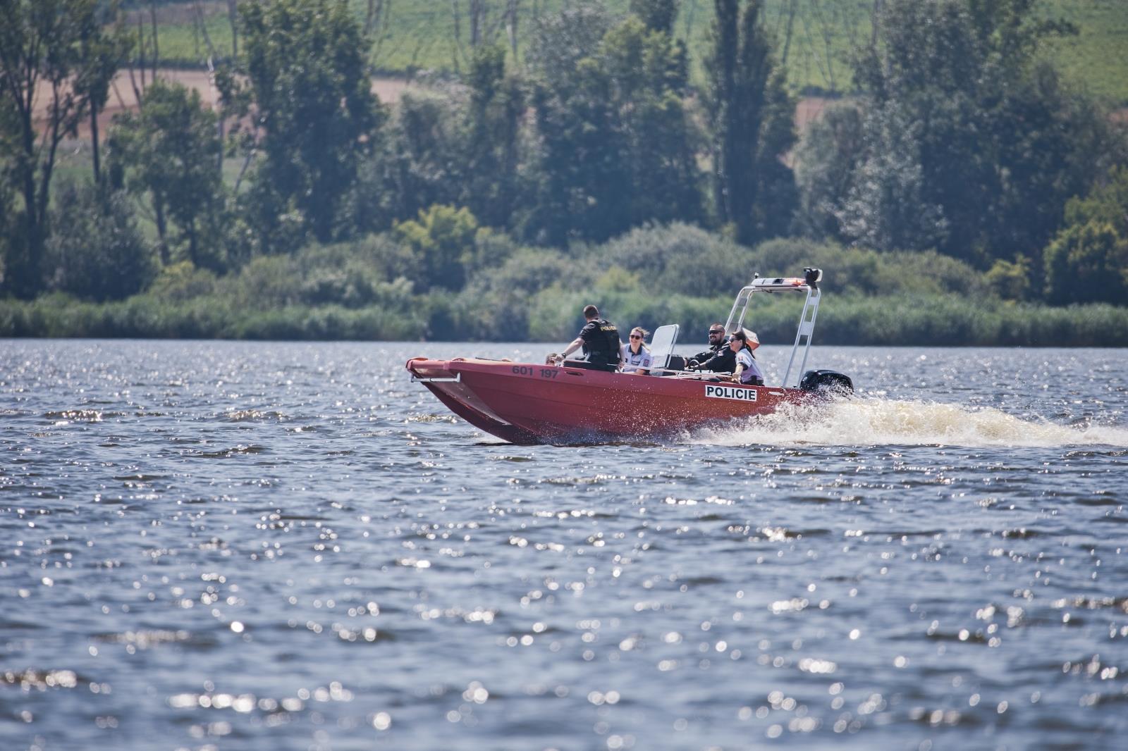 Bezpečně u vody i na vodě