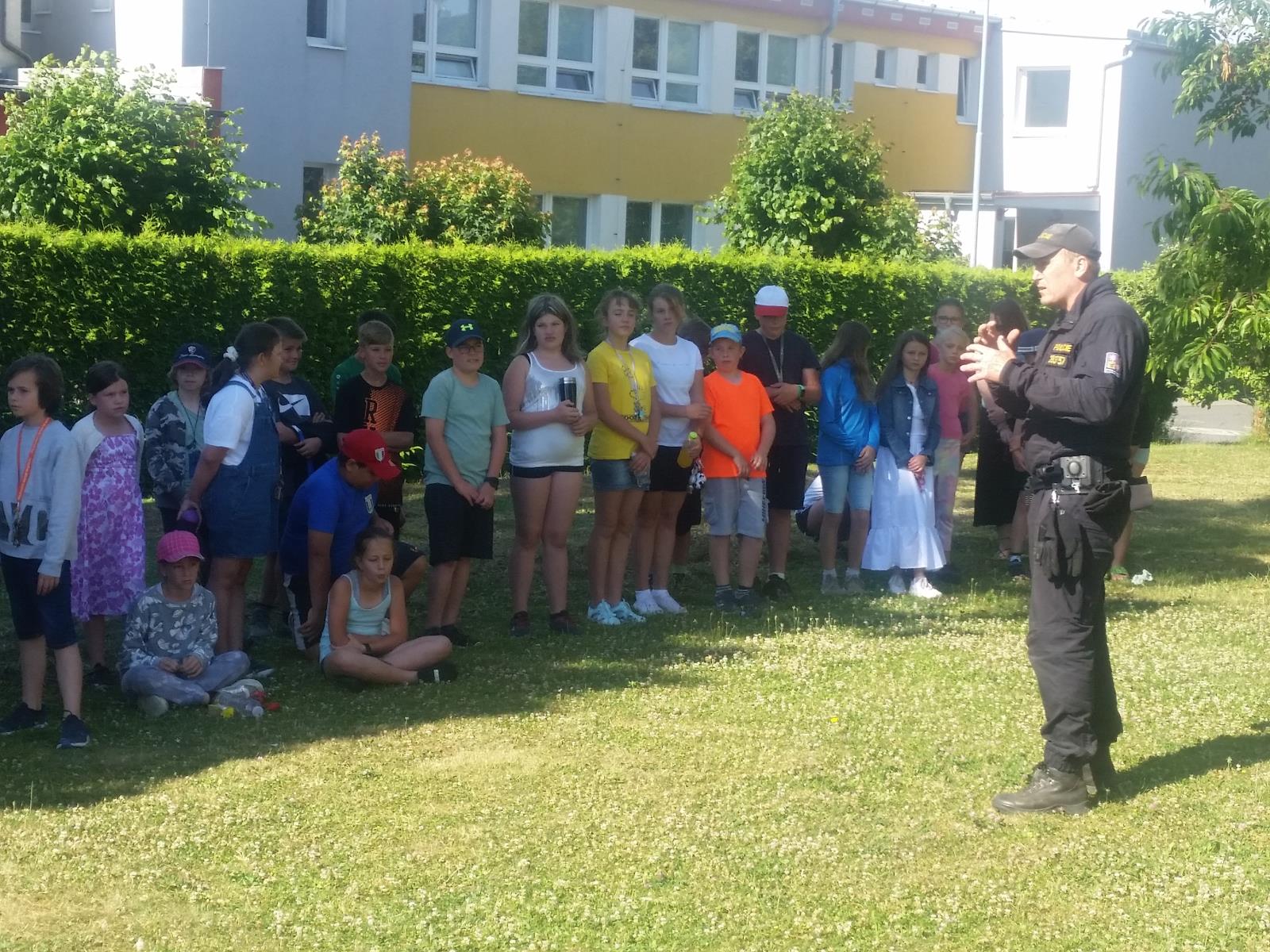 Branný den s policií v ZŠ Lány