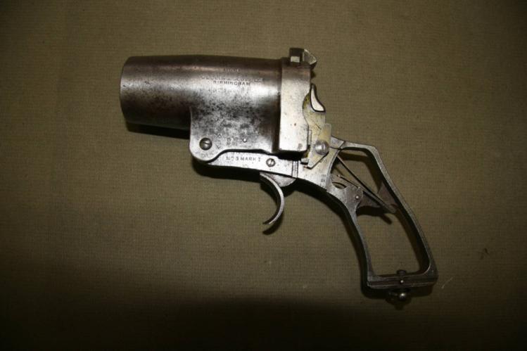 Britská signální pistole WEBLEY&SCOTT z r.1939