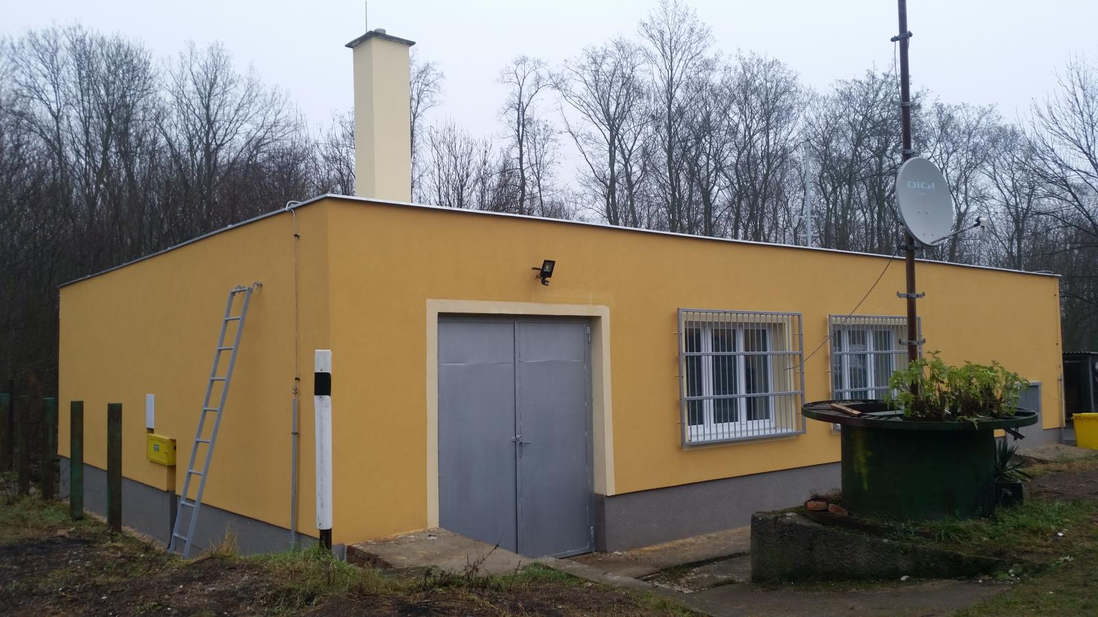 Budova A po rekonstrukci boční pohled.jpg