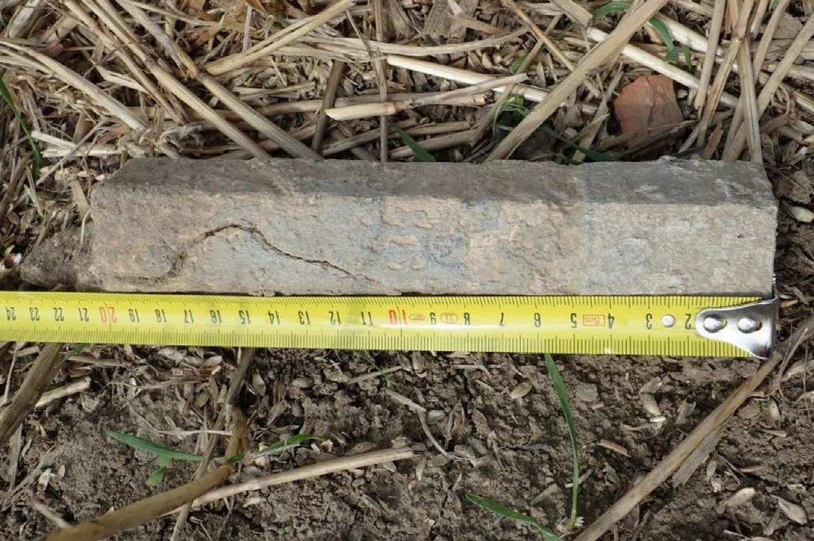 Část zápalné bomby