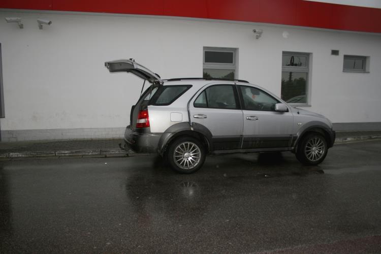 Clumec n. Cidlinou - auto