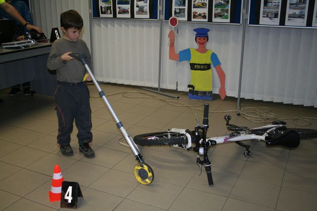 Co dělá policie na místě nehody.JPG