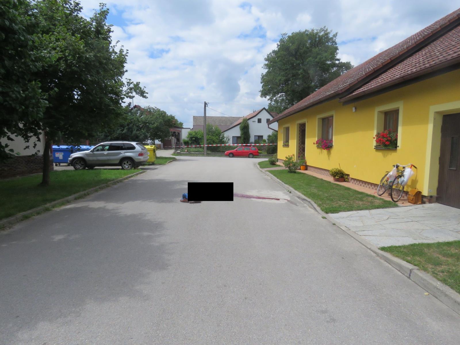 Cyklista svým zraněním podlehl