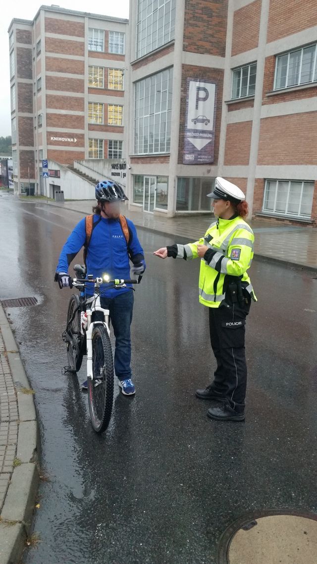 Cyklisté 2.jpg