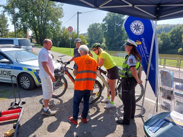 Cyklisté 3.jpg