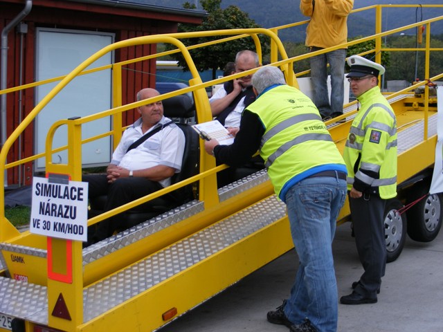 D8 - Bezpečnostní pásy