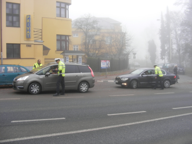 DBA - Vidíme se - Tá, ČB - listopad 2015 -01.JPG