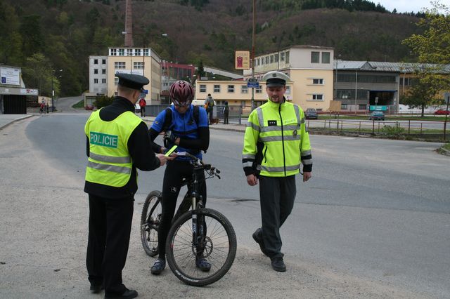 DBA cyklisti3.JPG