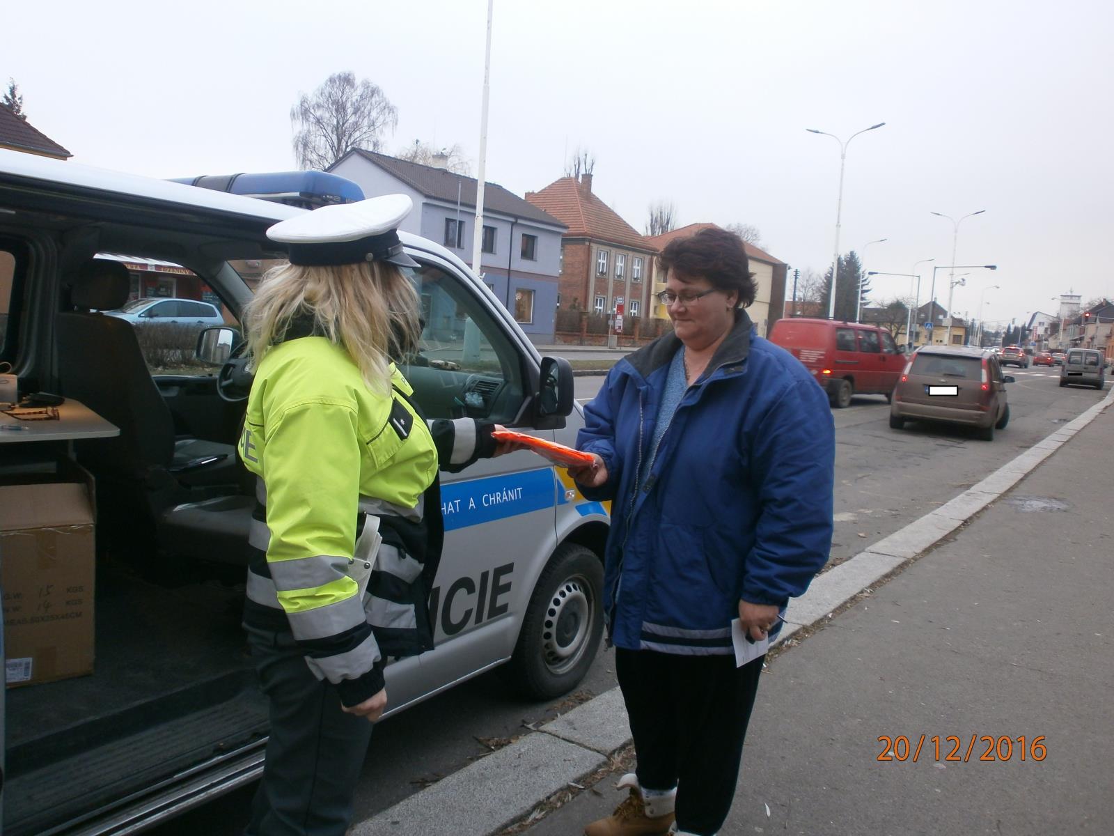 DBA - předávání reflexních vest