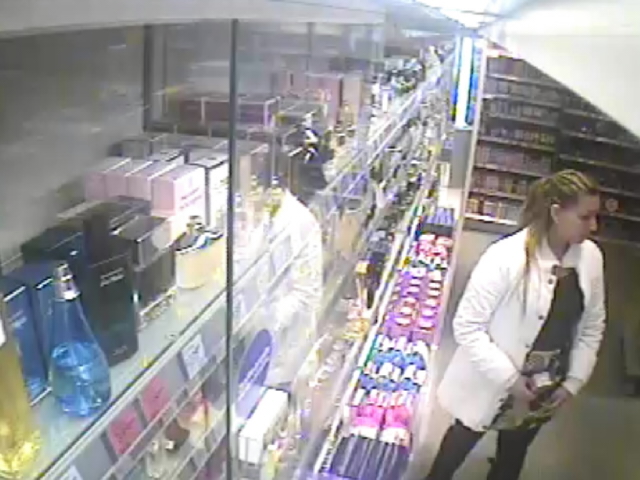 DM - druhá žena z první dvojice.jpg