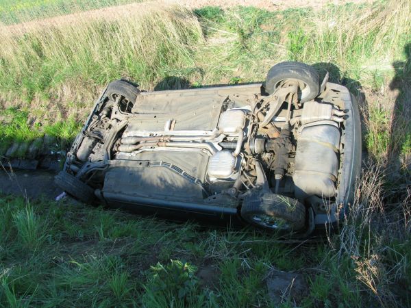 DN auto v potoce 1