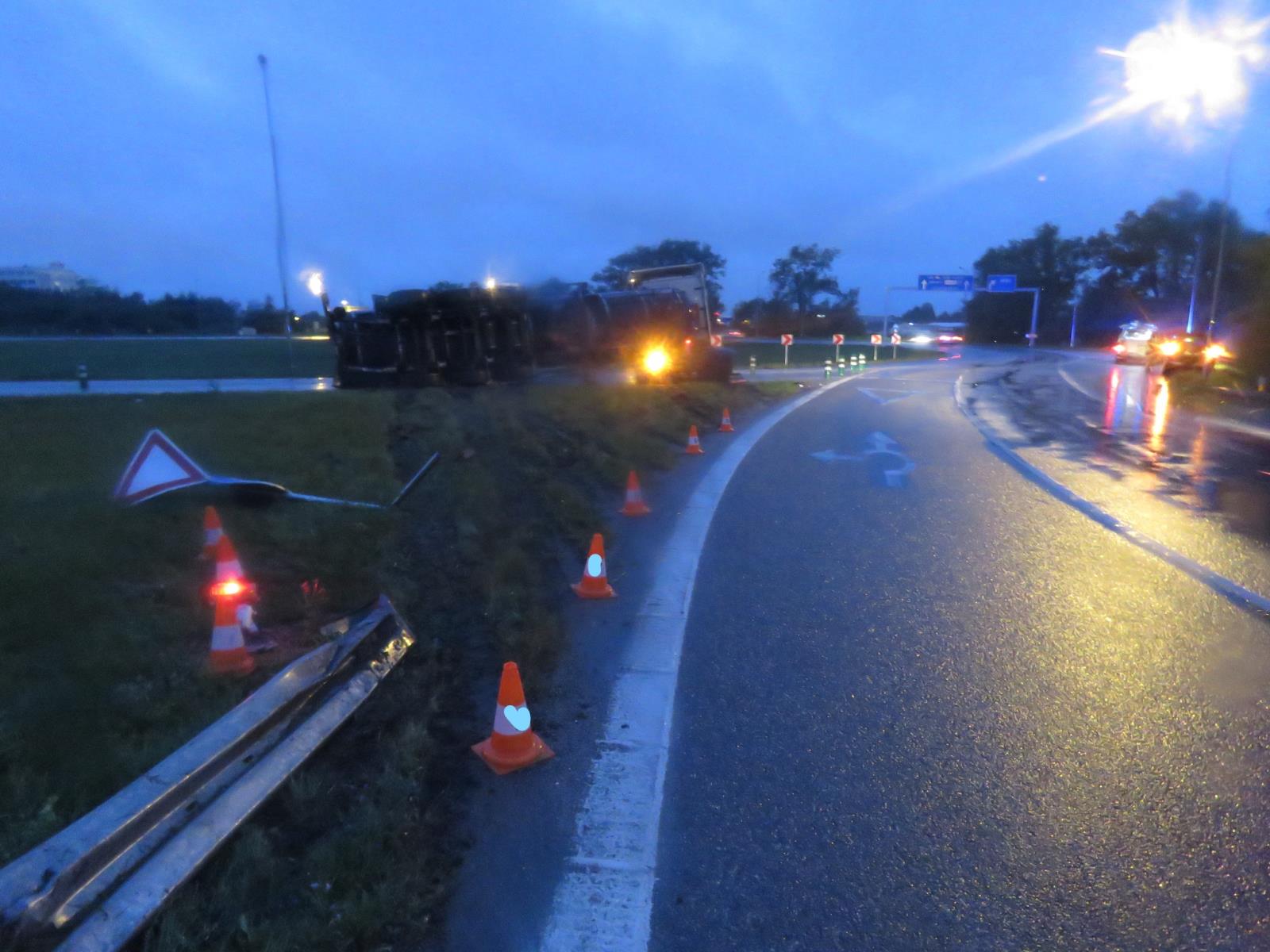 DN na kruhovém objezdu Okružní ul. 1.