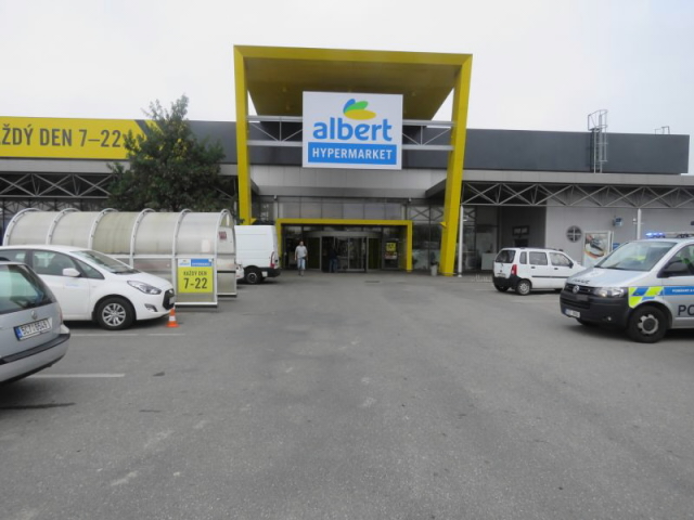 DN - poškození vozidla na parkovišti.jpg