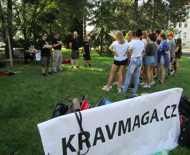 "DO ŽIVOTA BEZ KARAMBOLŮ"