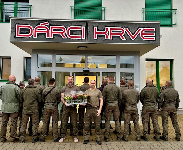 Darování krve - policisté ze  Speciální jednotky Temelín