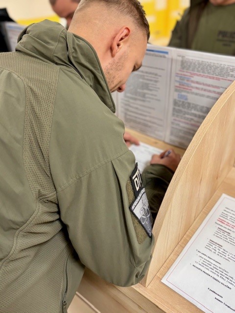 Darování krve - policisté ze  Speciální jednotky Temelín