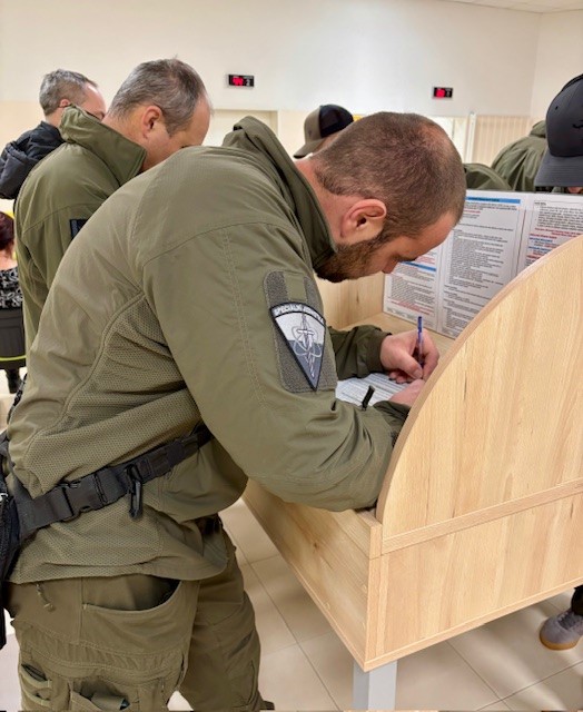 Darování krve - policisté ze  Speciální jednotky Temelín