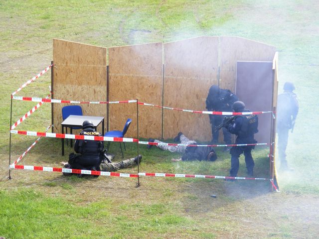Den Dětí - PČR a HZS - 31.5.2014 - 10.JPG