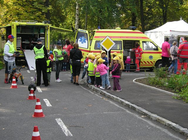 Den bez aut 05