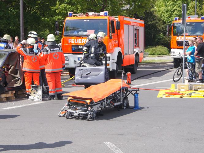 Den bezpečnosti v dopravě - demonstrace dopravní nehody