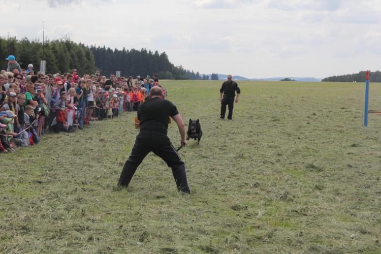Den s PČR, letiště