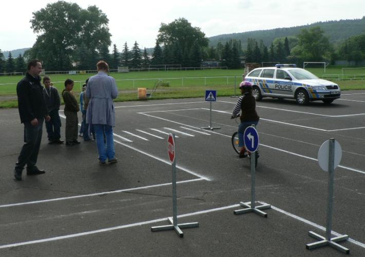 Den s policií