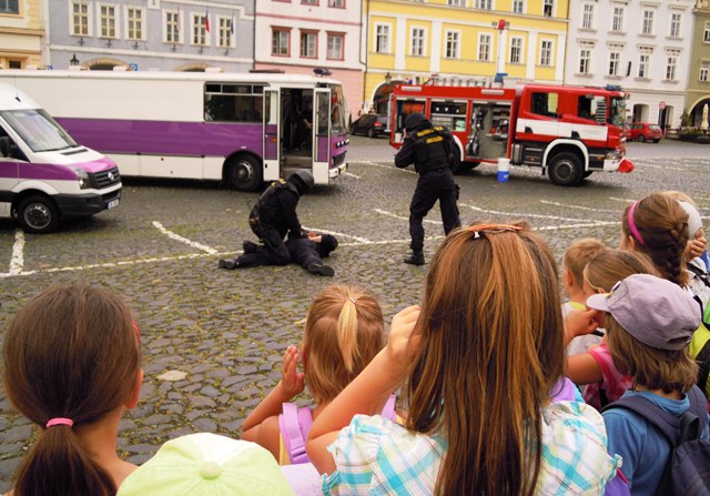 Den s policií 2012