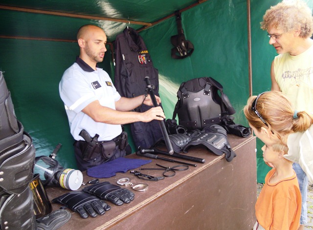 Den s policií 2012