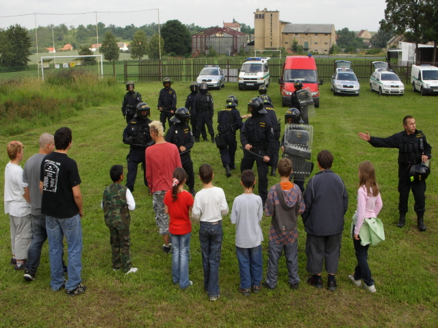 Den s policií v Lipenci