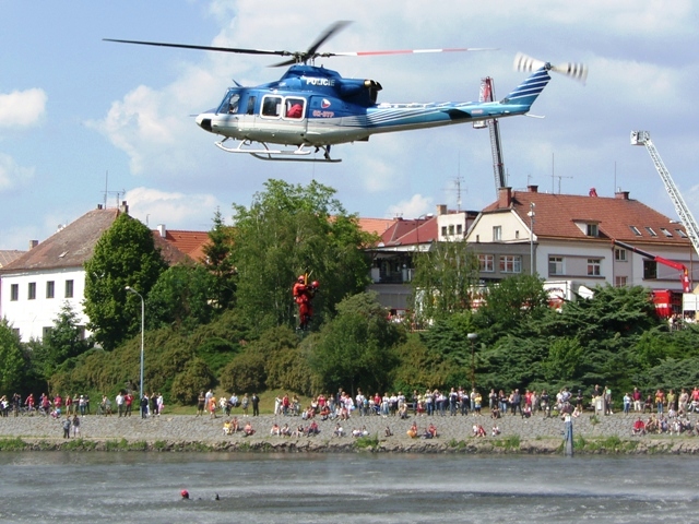 Den záchranářů - 102