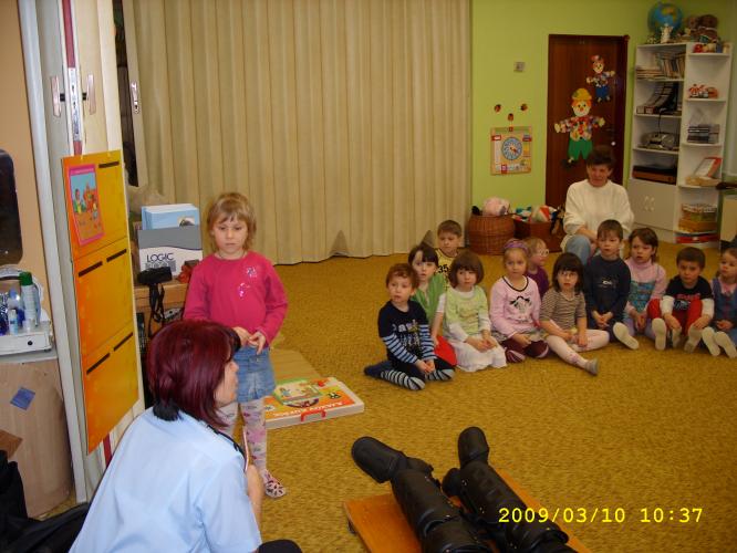 Děti pozorně naslouchaly
