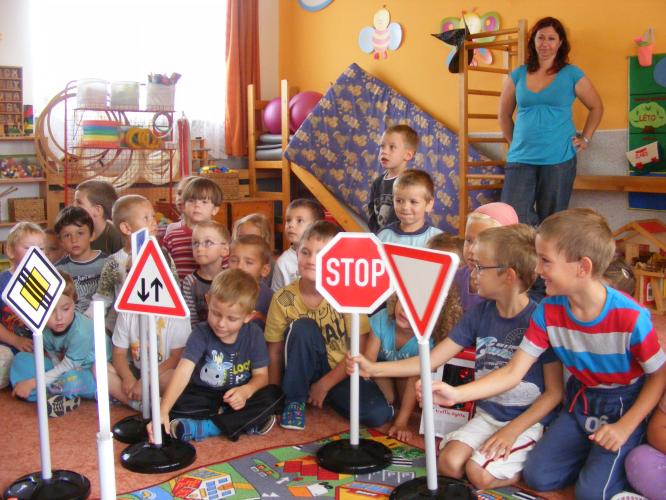 Děti v silničním provozu - MŠ Studentská 