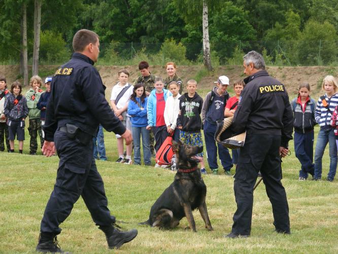 Dětský den  s vojáky a IZS.jpg