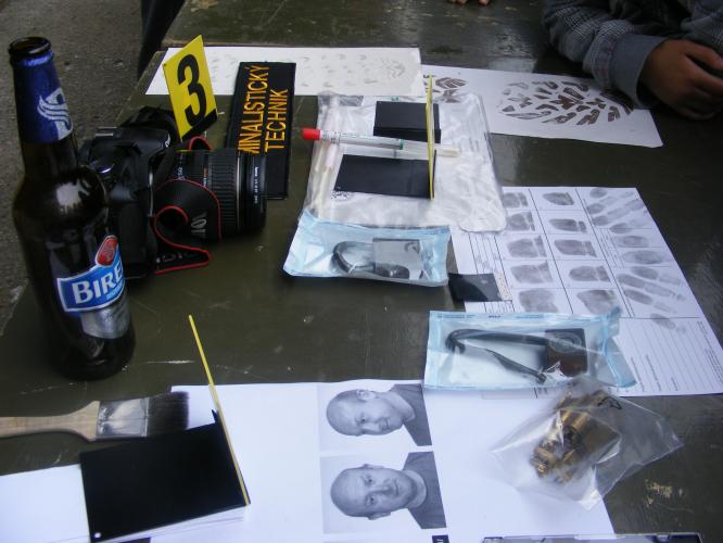 Dětský den  s vojáky a IZS.jpg