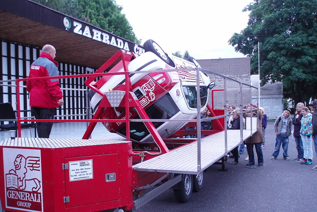 "Do života bez karambolu" 2010 