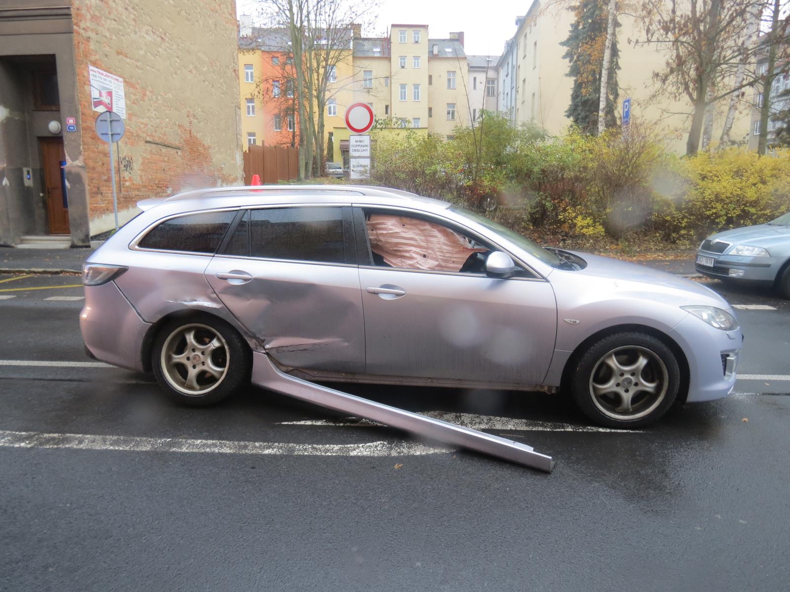 Dopravní nehoda Cheb1.jpg